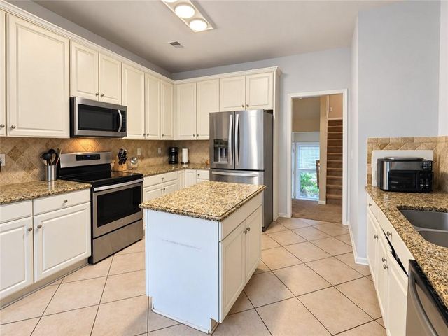 1064 Bellaire Court, Lawrenceville, GA 30043