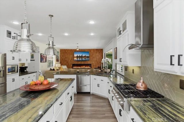 1536 Vandagriff, Corona, CA 92883
