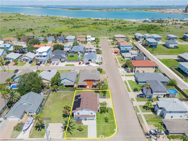 502 Corpus Christi Channel, Port Aransas, TX 78373