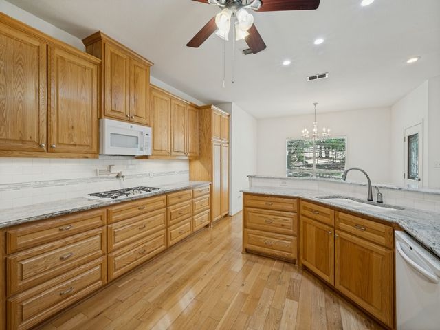 5600 Bridle Path, Aubrey, TX 76227