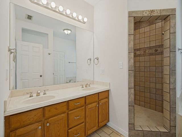 5600 Bridle Path, Aubrey, TX 76227