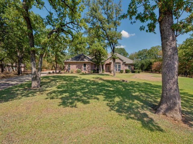 5600 Bridle Path, Aubrey, TX 76227