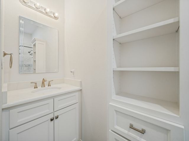 5600 Bridle Path, Aubrey, TX 76227