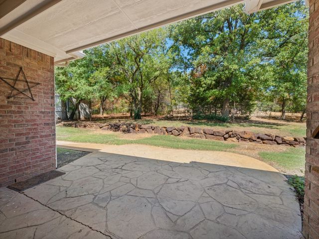 5600 Bridle Path, Aubrey, TX 76227
