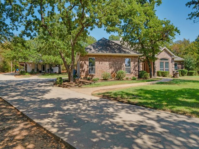 5600 Bridle Path, Aubrey, TX 76227