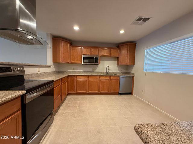 4849 E LAKE POINT Circle, Phoenix, AZ 85044