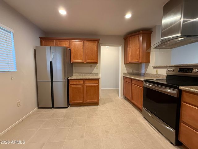 4849 E LAKE POINT Circle, Phoenix, AZ 85044