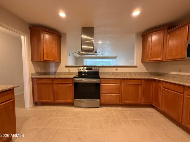 4849 E LAKE POINT Circle, Phoenix, AZ 85044