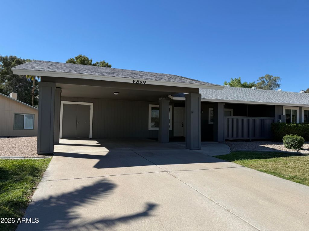 4849 E LAKE POINT Circle, Phoenix, AZ 85044