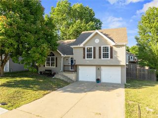 309 Mesa Drive, Smithville, MO 64089