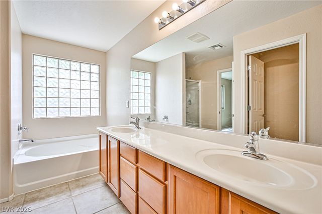 2453 Rue Bienville Way, Henderson, NV 89044