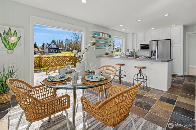 1316 Backswing Lane, Freeland, WA 98249