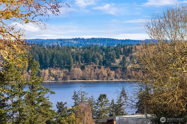 1316 Backswing Lane, Freeland, WA 98249