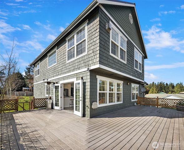 1316 Backswing Lane, Freeland, WA 98249