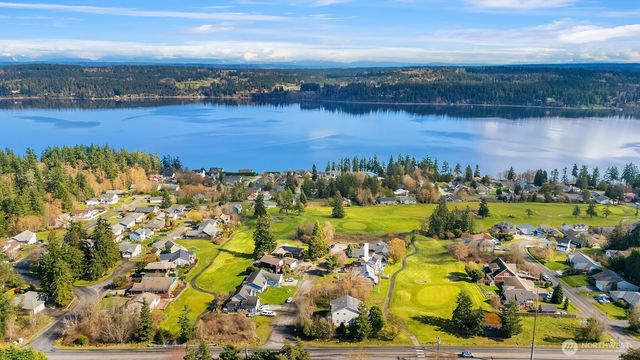 1316 Backswing Lane, Freeland, WA 98249