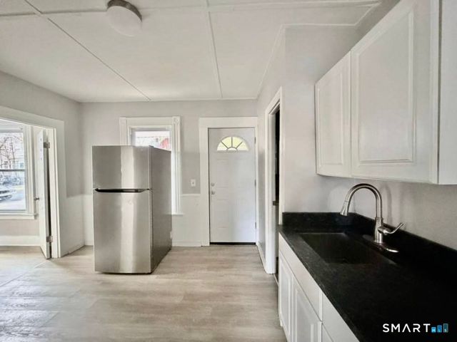 15 Bassett Street 1L, Ansonia, CT 06401