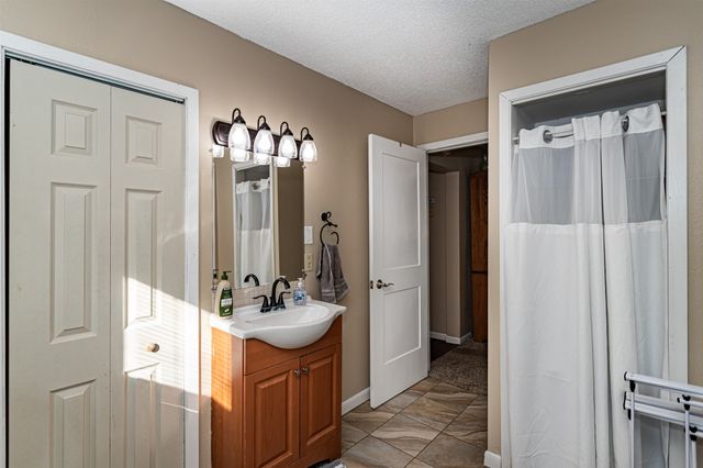 220 Maxwell Street, Maxwell, IA 50161