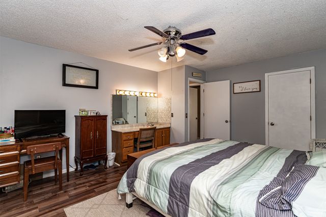 220 Maxwell Street, Maxwell, IA 50161