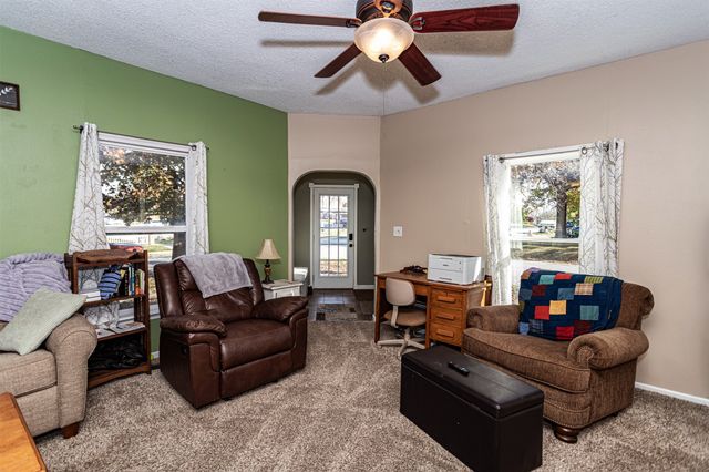 220 Maxwell Street, Maxwell, IA 50161