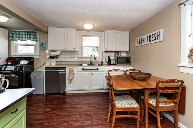 220 Maxwell Street, Maxwell, IA 50161