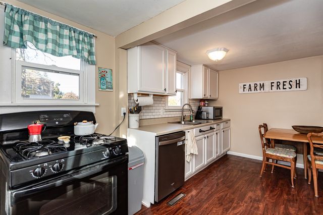 220 Maxwell Street, Maxwell, IA 50161