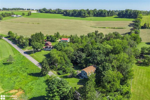 808 Engler Road, Plainfield Twp, PA 18064