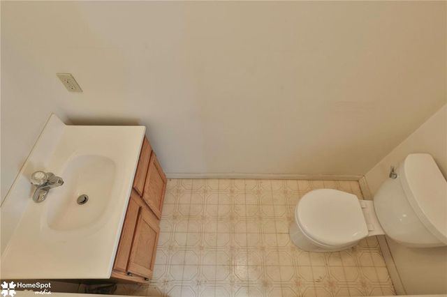 808 Engler Road, Plainfield Twp, PA 18064