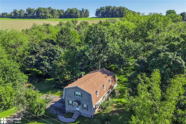 808 Engler Road, Plainfield Twp, PA 18064