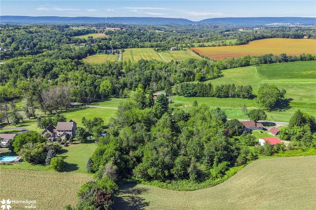808 Engler Road, Plainfield Twp, PA 18064