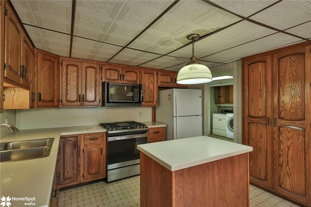 808 Engler Road, Plainfield Twp, PA 18064
