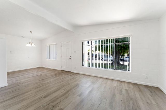 5500 55th, Sacramento, CA 95820