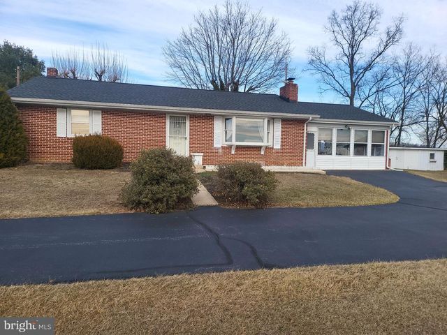 161 OAK HILL RD, Carlisle, PA 17015