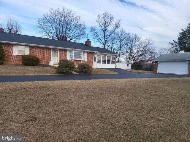 161 OAK HILL RD, Carlisle, PA 17015