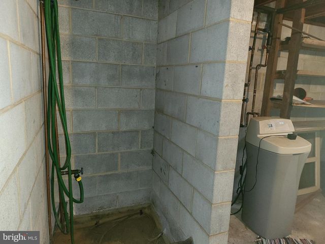 161 OAK HILL RD, Carlisle, PA 17015