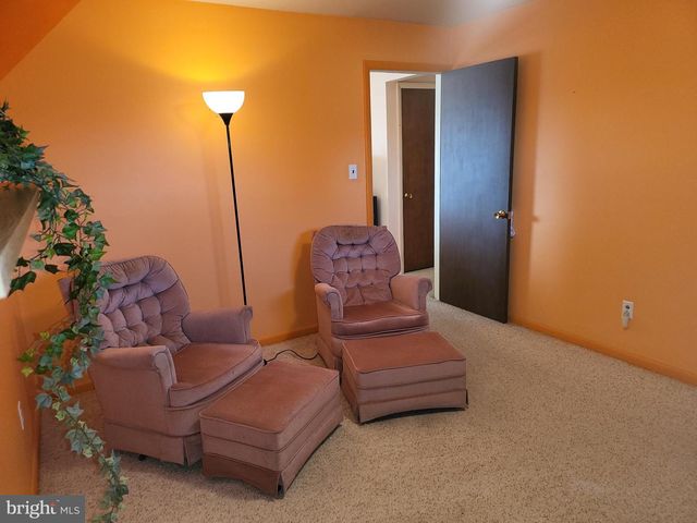 161 OAK HILL RD, Carlisle, PA 17015