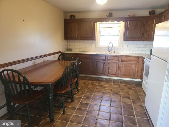 161 OAK HILL RD, Carlisle, PA 17015
