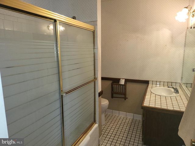 161 OAK HILL RD, Carlisle, PA 17015