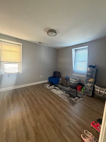 16 Crescent 2, Somerville, MA 02145
