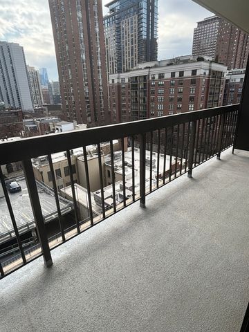 33 W Delaware Place 9C, Chicago, IL 60610