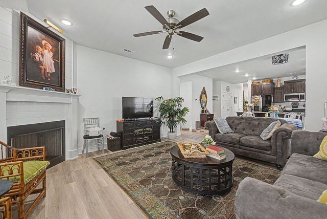 631 Hayden James Street, Prairie Grove, AR 72753