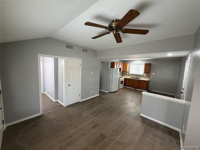 19445 Inkster Road, Livonia, MI 48152