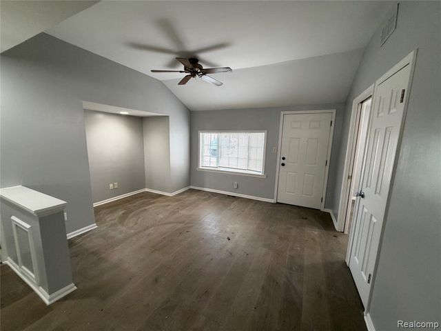 19445 Inkster Road, Livonia, MI 48152