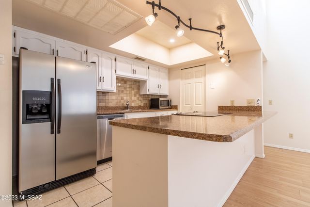 1200 E River Road E59, Tucson, AZ 85718