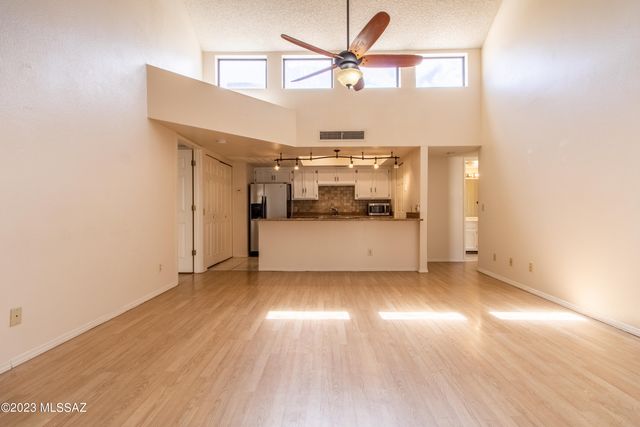 1200 E River Road E59, Tucson, AZ 85718