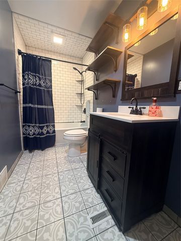 318 EDGE PARK Drive, Lake City Boro, PA 16423