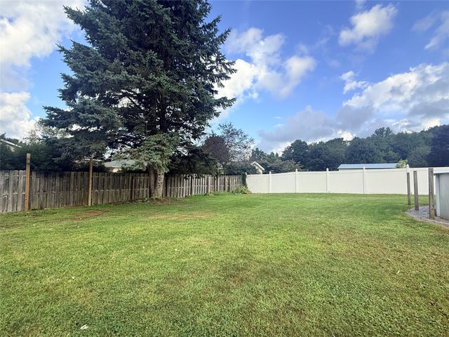 318 EDGE PARK Drive, Lake City Boro, PA 16423