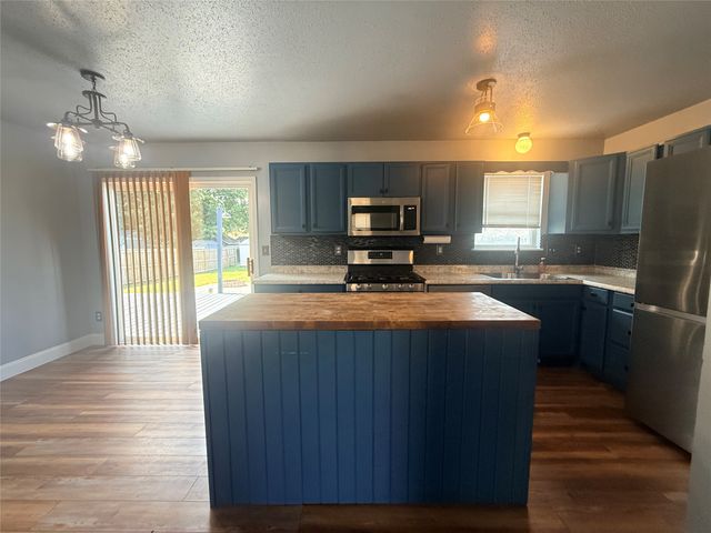 318 EDGE PARK Drive, Lake City Boro, PA 16423