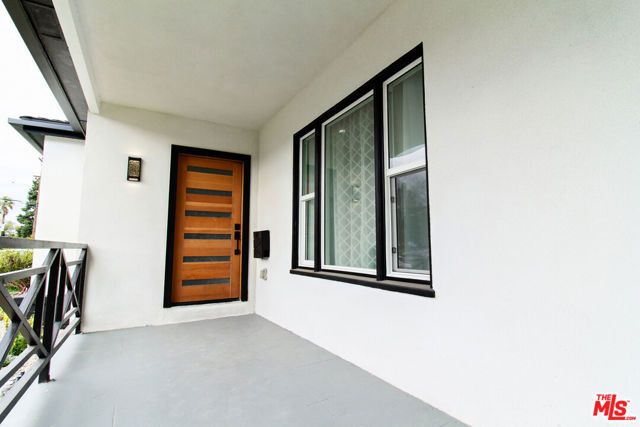 4068 Sutro Avenue, Los Angeles, CA 90008