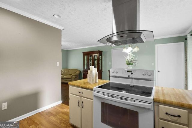 413 Hemlock Drive, Lawrenceville, GA 30046