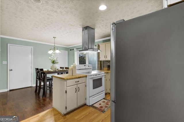 413 Hemlock Drive, Lawrenceville, GA 30046